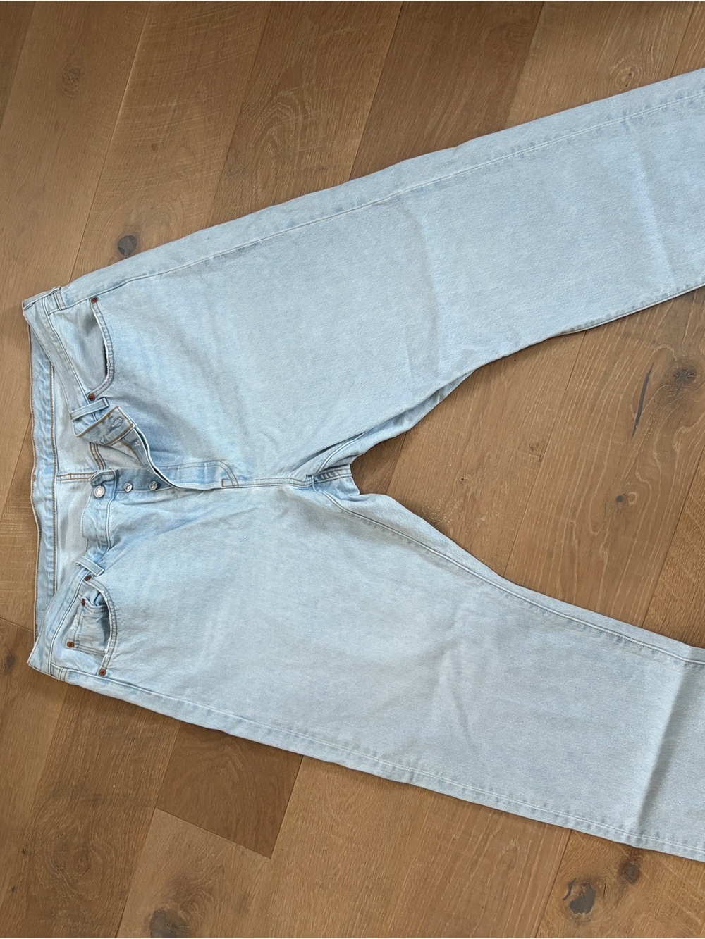 Light Wash High-Rise Jeans Levi’s 501